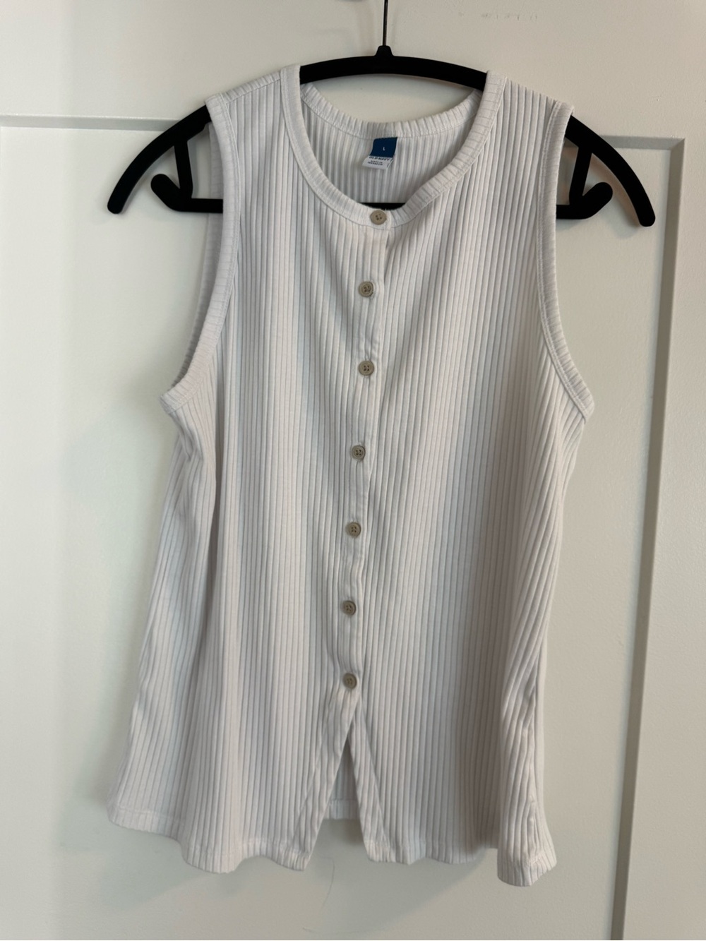 Sleeveless Ribbed Button-Front Tank Top - White